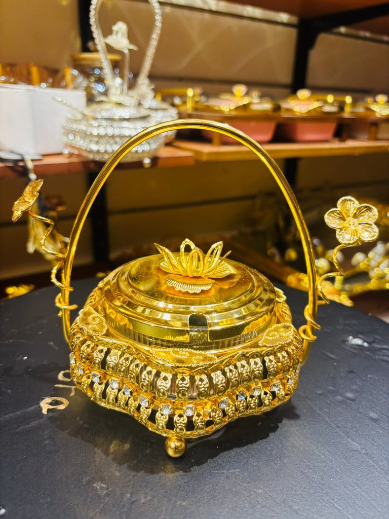 سكرية ذهبية 32