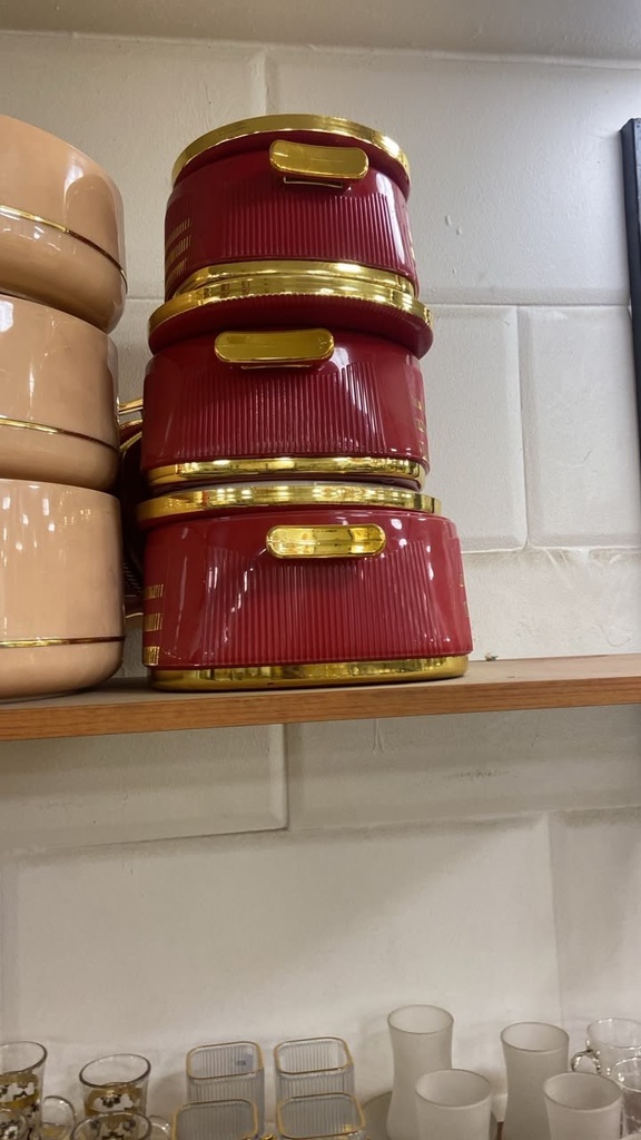 ساخن بارد احمر