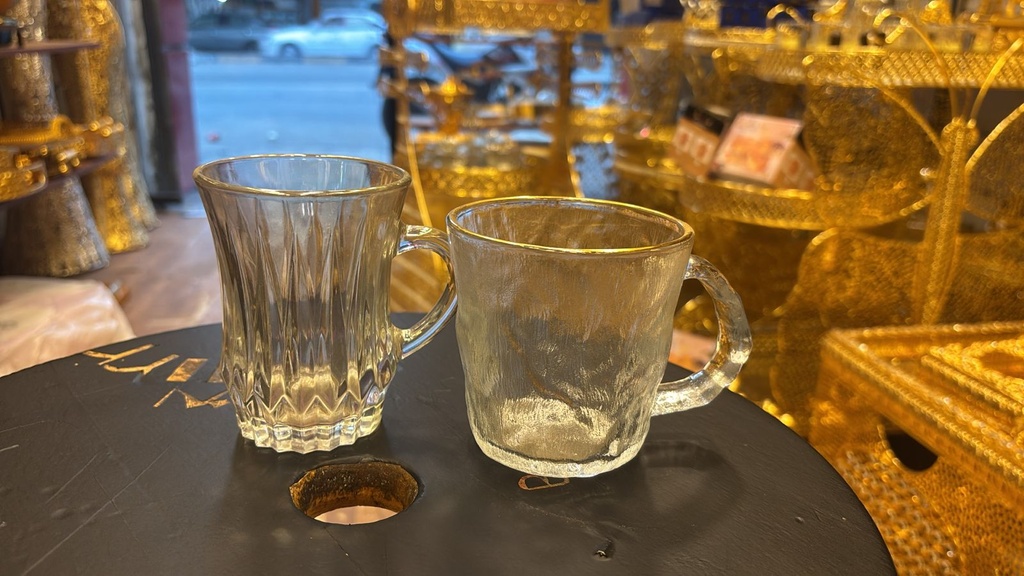 ملبن شفاف زيق ذهبي مشكل